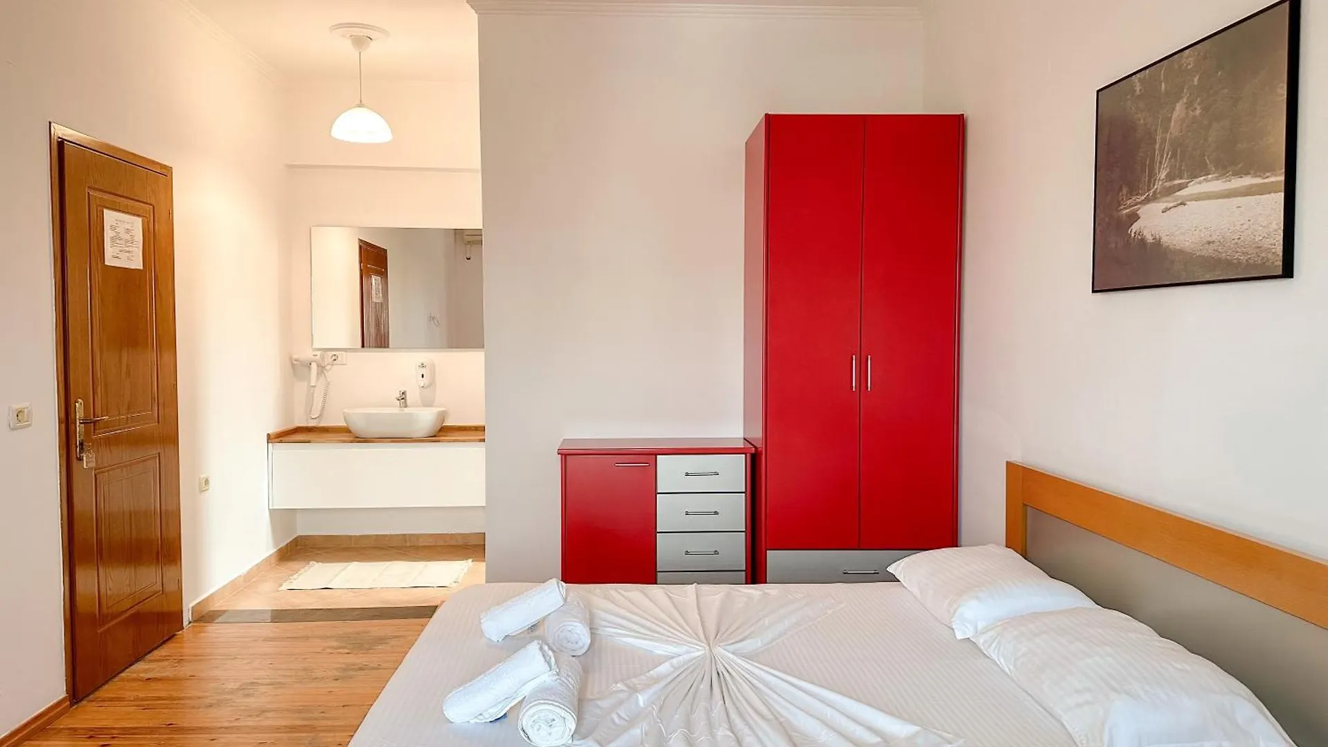Family Hotel Ksamil