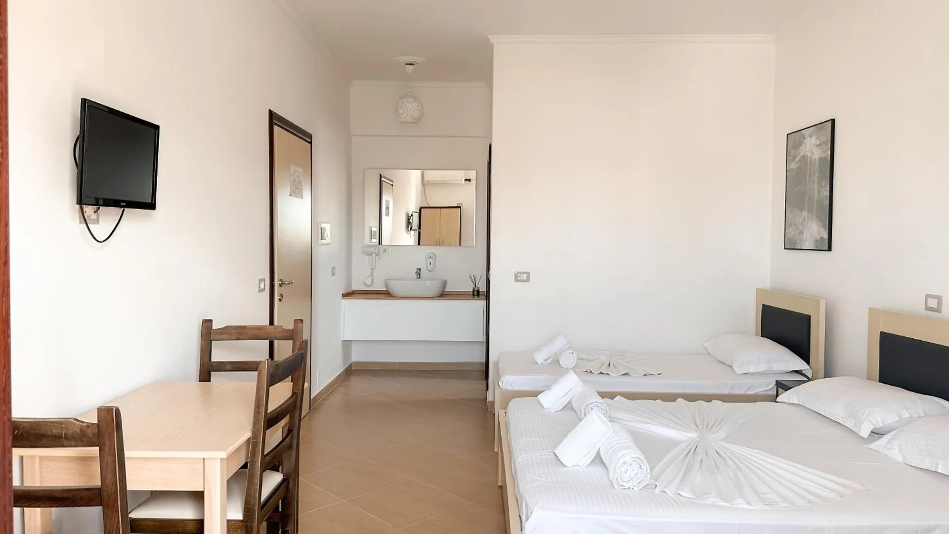 Family Hotel Ksamil