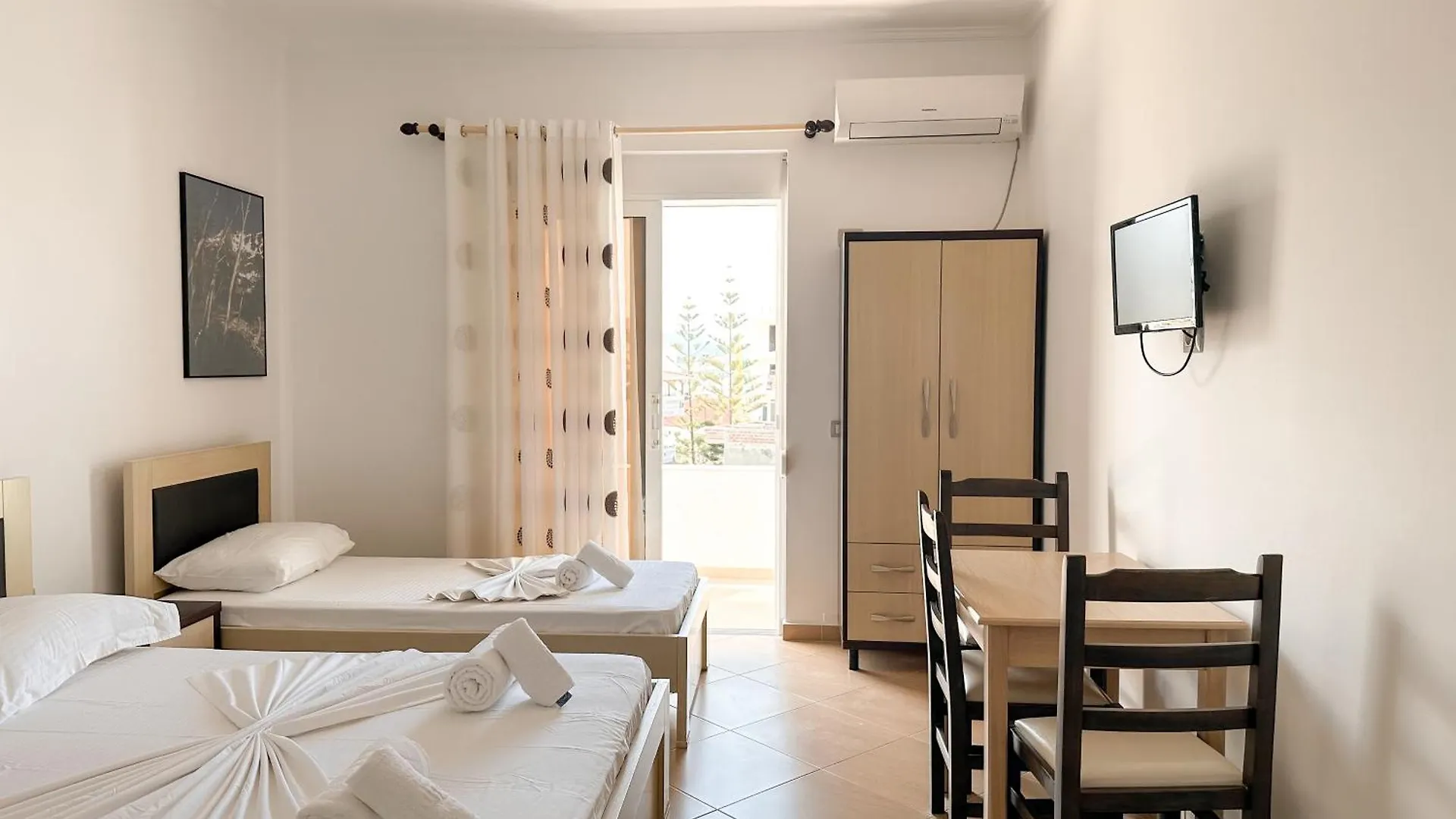 Family Hotel Ksamil Arnavutluk